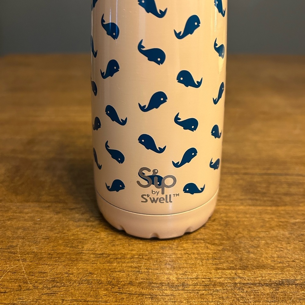 S’ip by S’well Stainless Steel Pink Whale Watch 15 oz Water Bottle - Picture 2 of 8